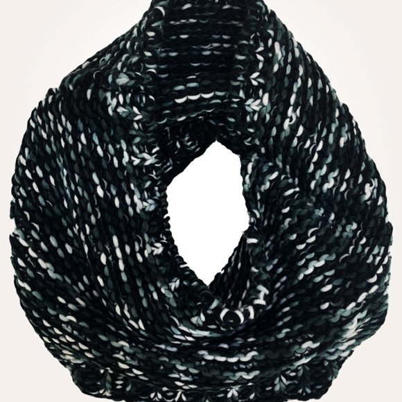 KENSIE Marled Infinity Scarf & Beanie Hat Set Black & Grey New with tags - Picture 3 of 4